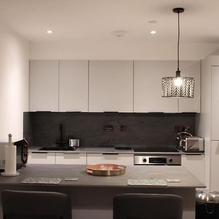 פרסטון Amazing Luxury One Bedroom Apartment In The Heart Of Preston מראה חיצוני תמונה